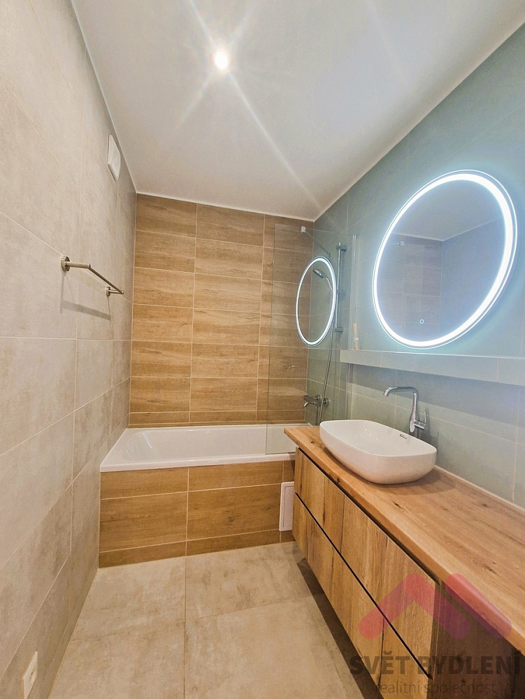 Pronájem bytu 3+kk 73 m²