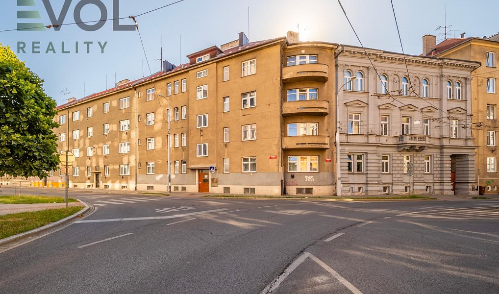 Prodej bytu 2+1 68 m², České Budějovice – fotka 1 z 19