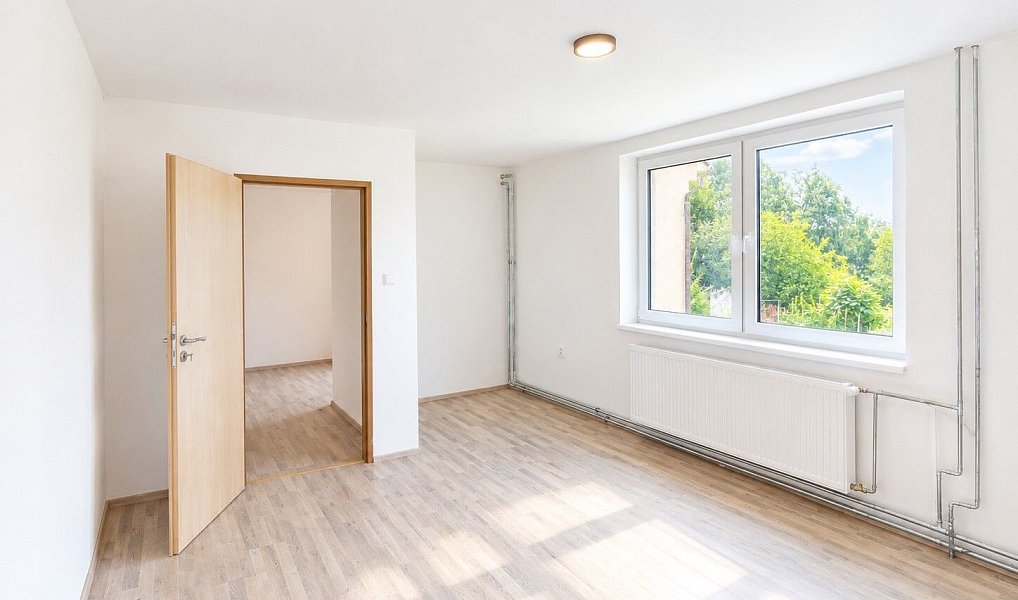 Pronájem domu 186 m² s pozemkem 1 018 m², Bezdědovice – náhled fotky 6