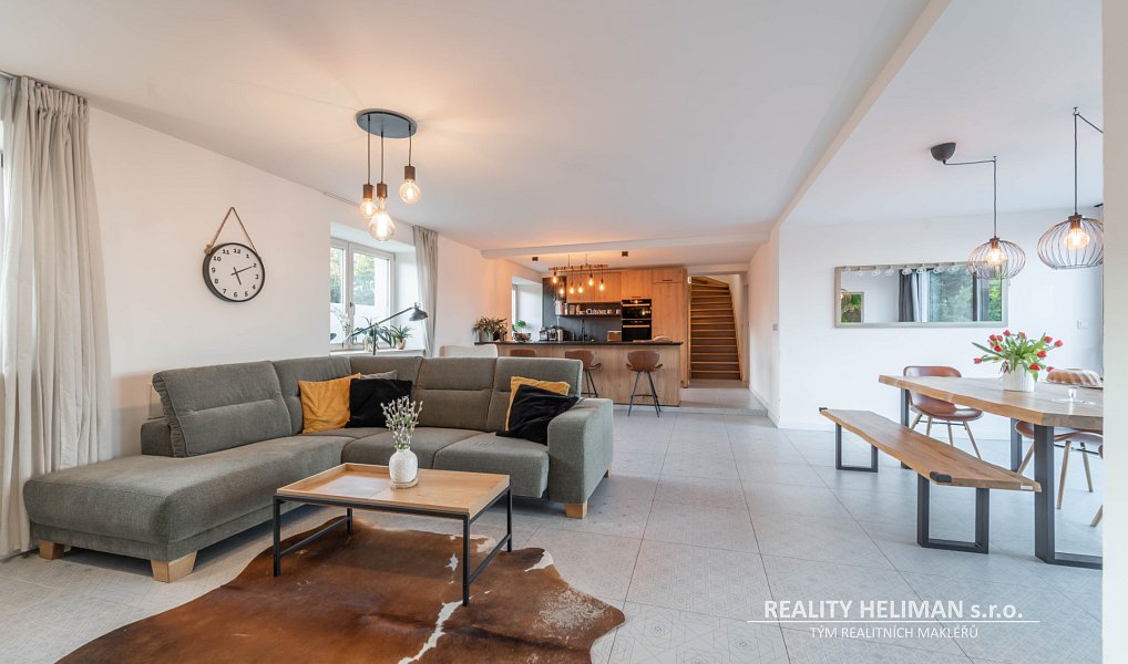 Prodej domu 260 m² s pozemkem 5 558 m², Košice – náhled fotky 8