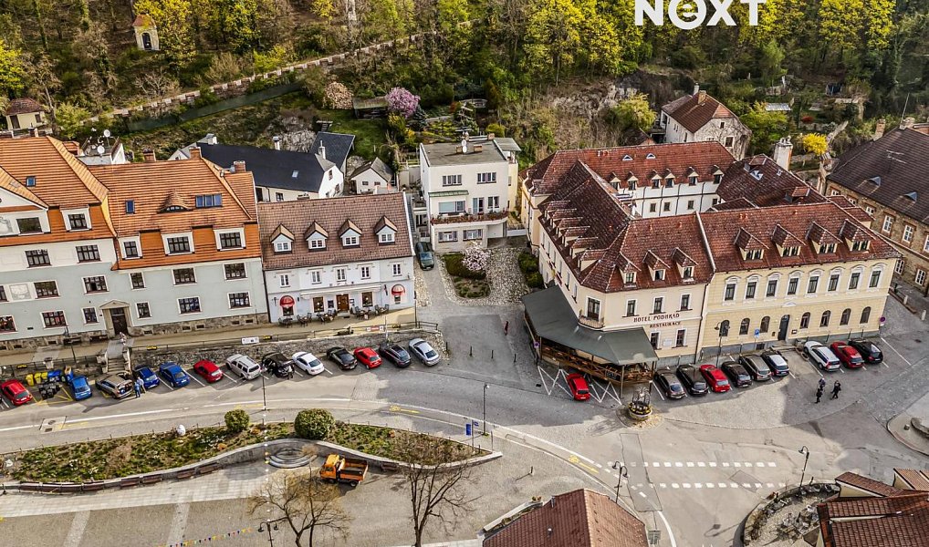 Prodej ubytovacího objektu 372 m², Hluboká nad Vltavou – náhled fotky 37