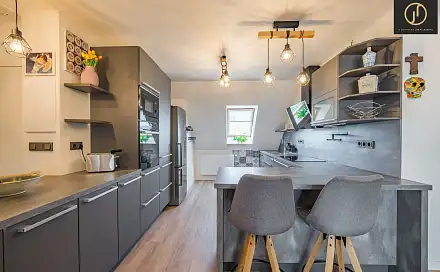 Prodej domu 350 m² s pozemkem 1 993 m², K Horce, Velká Dobrá, okres Kladno