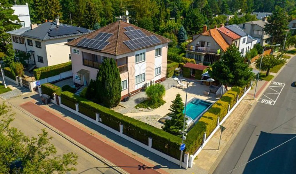 Prodej vily 300 m² s pozemkem 838 m², Prostějov – náhled fotky 2