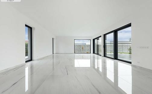Prodej domu 192 m² s pozemkem 732 m²