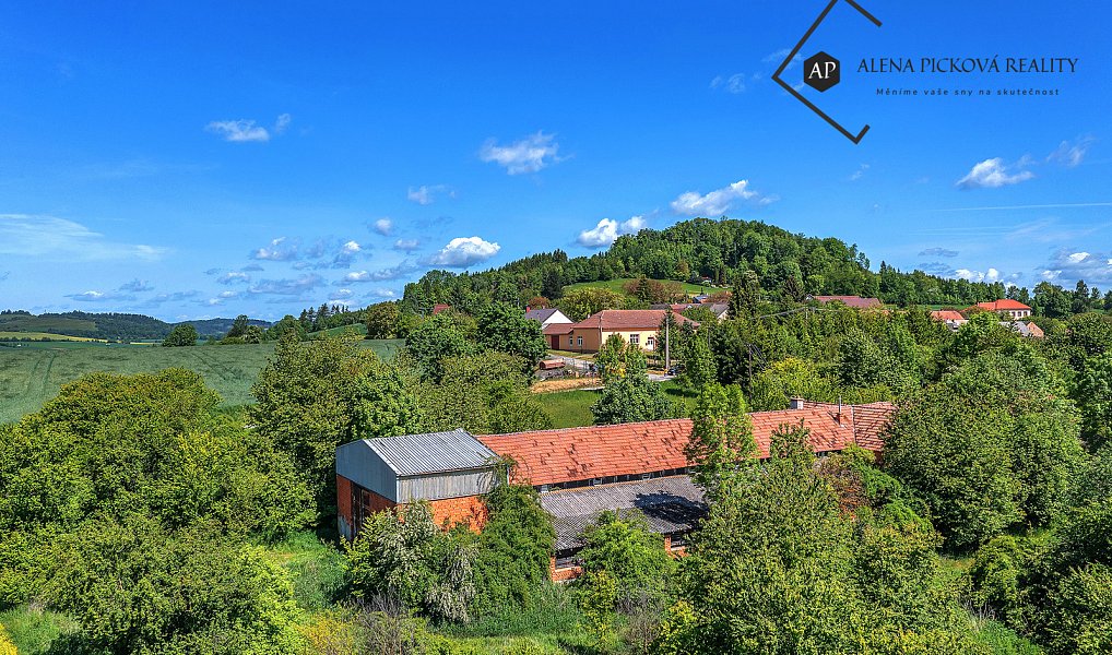 Prodej zemědělského objektu 1 200 m², Louka – náhled fotky 5