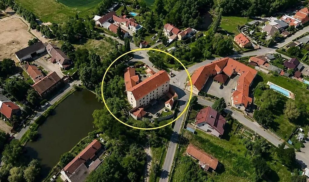 Pronájem domu 1 300 m² s pozemkem 1 022 m², Praha – náhled fotky 29