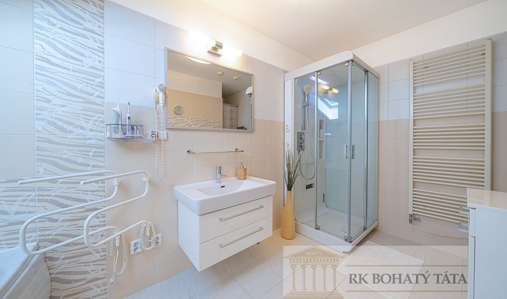 Prodej domu 192 m² s pozemkem 324 m², Velké Přílepy – náhled fotky 14