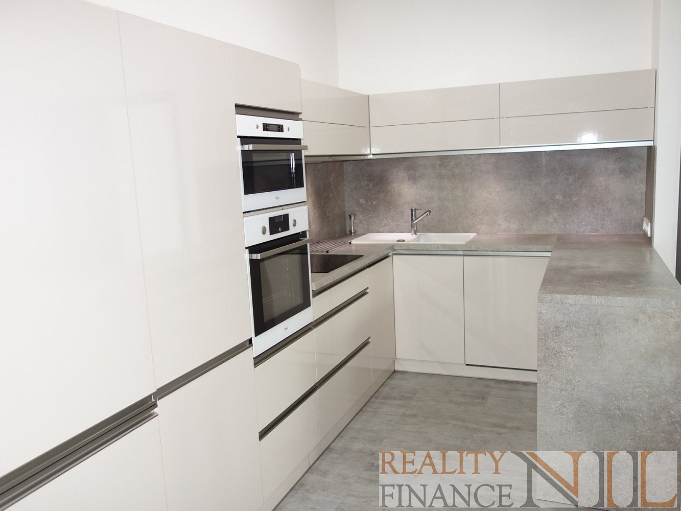 Prodej bytu 3+kk 82 m²