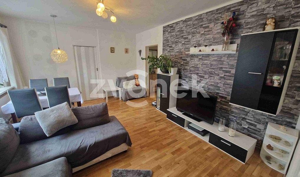 Prodej bytu 2+1 65 m², Uherské Hradiště – náhled fotky 2