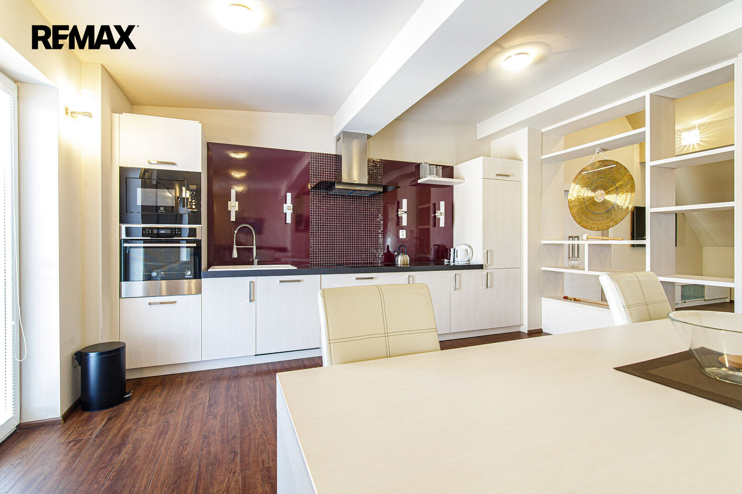 Pronájem bytu 2+kk 108 m² – fotografie 5