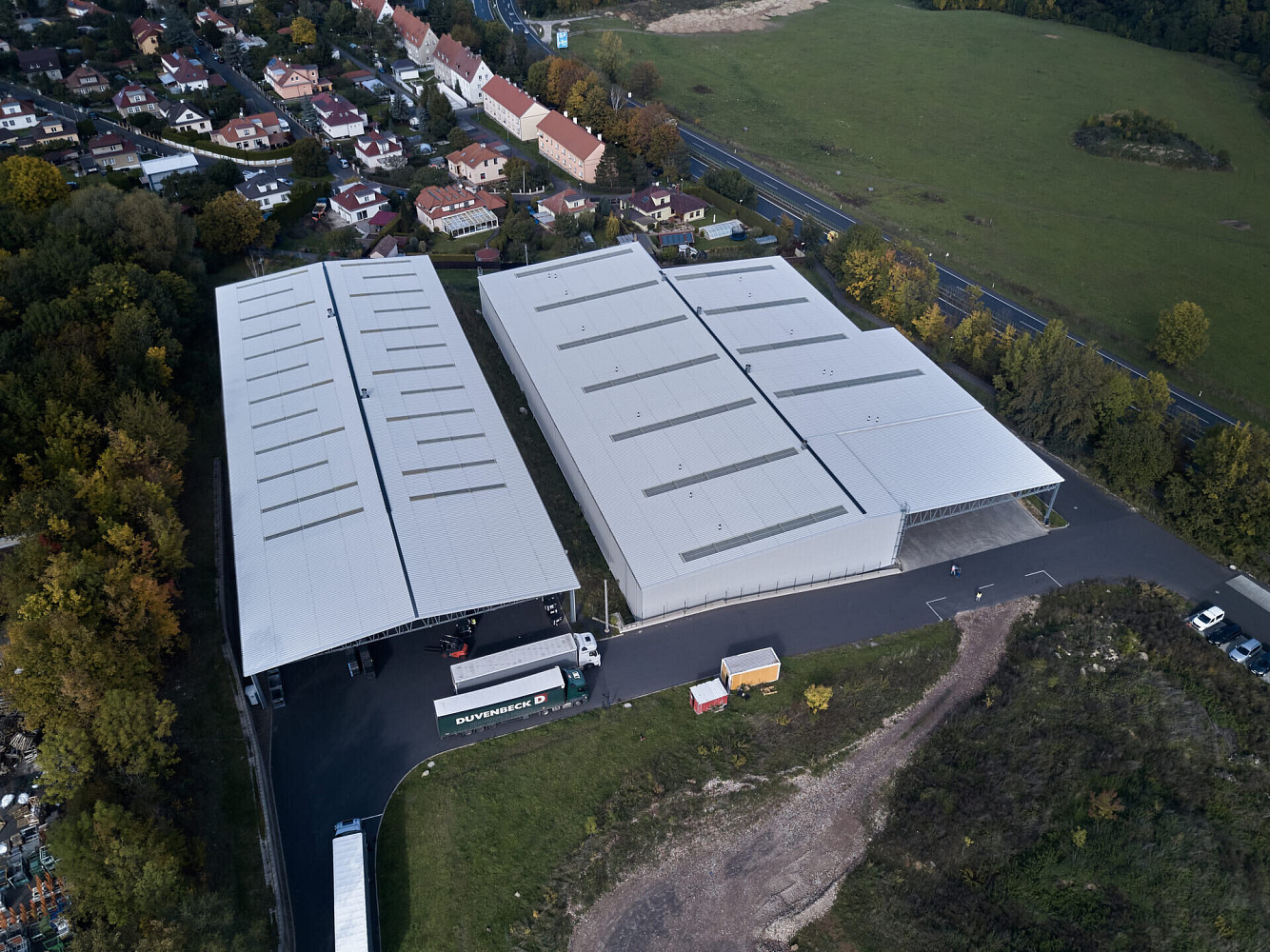 Pronájem skladovacích prostor 2 000 m² – fotografie 2