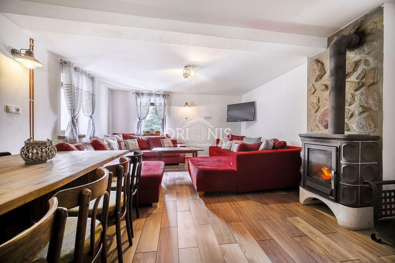 Prodej chaty/chalupy 380 m² s pozemkem 461 m² — photo 3