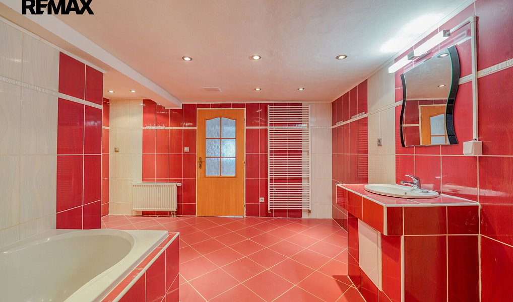 Prodej domu 323 m² s pozemkem 1 638 m², Bochov – náhled fotky 21