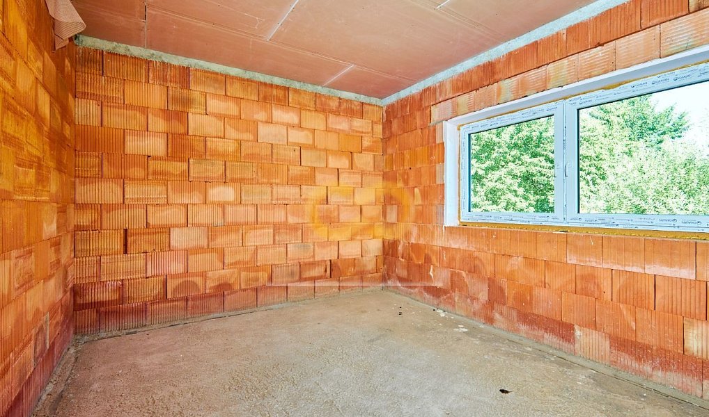 Prodej domu 180 m² s pozemkem 3 700 m², Chvalovice – náhled fotky 13