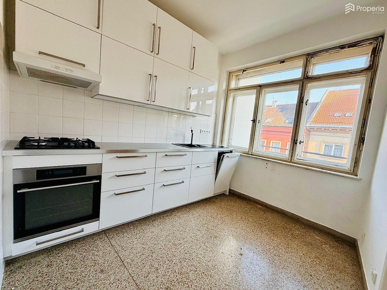 Pronájem bytu 3+1 85 m² — photo 2