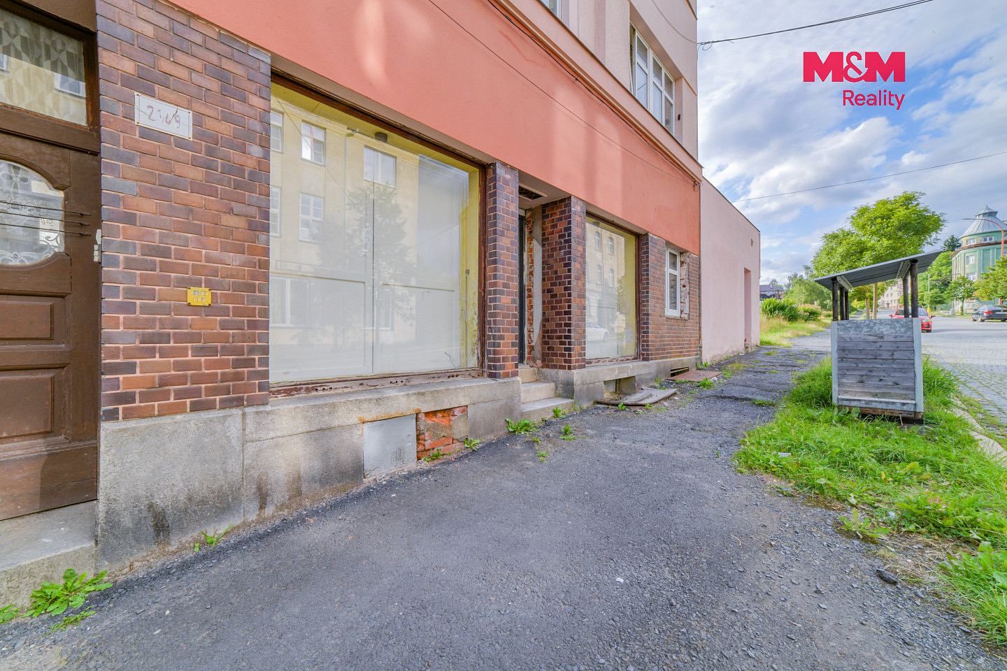 Prodej obchodních prostor 94 m² – fotografie 2