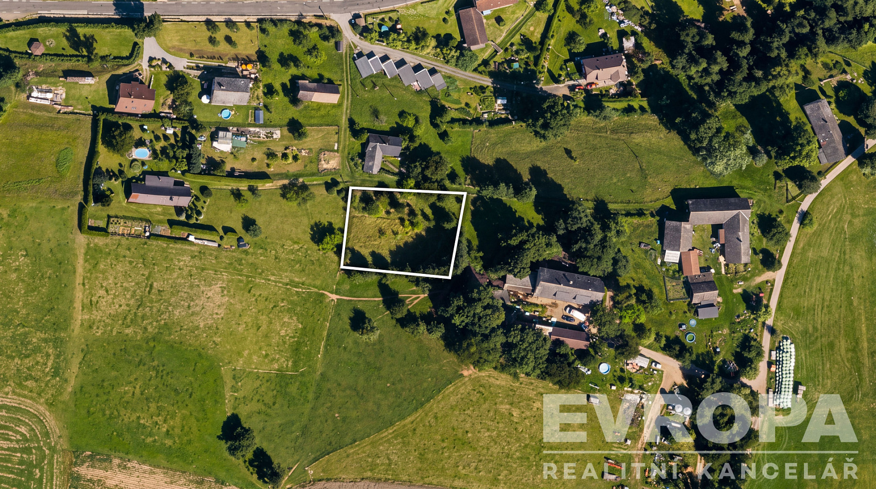 Prodej stavebního pozemku 1 544 m² – fotografie 2