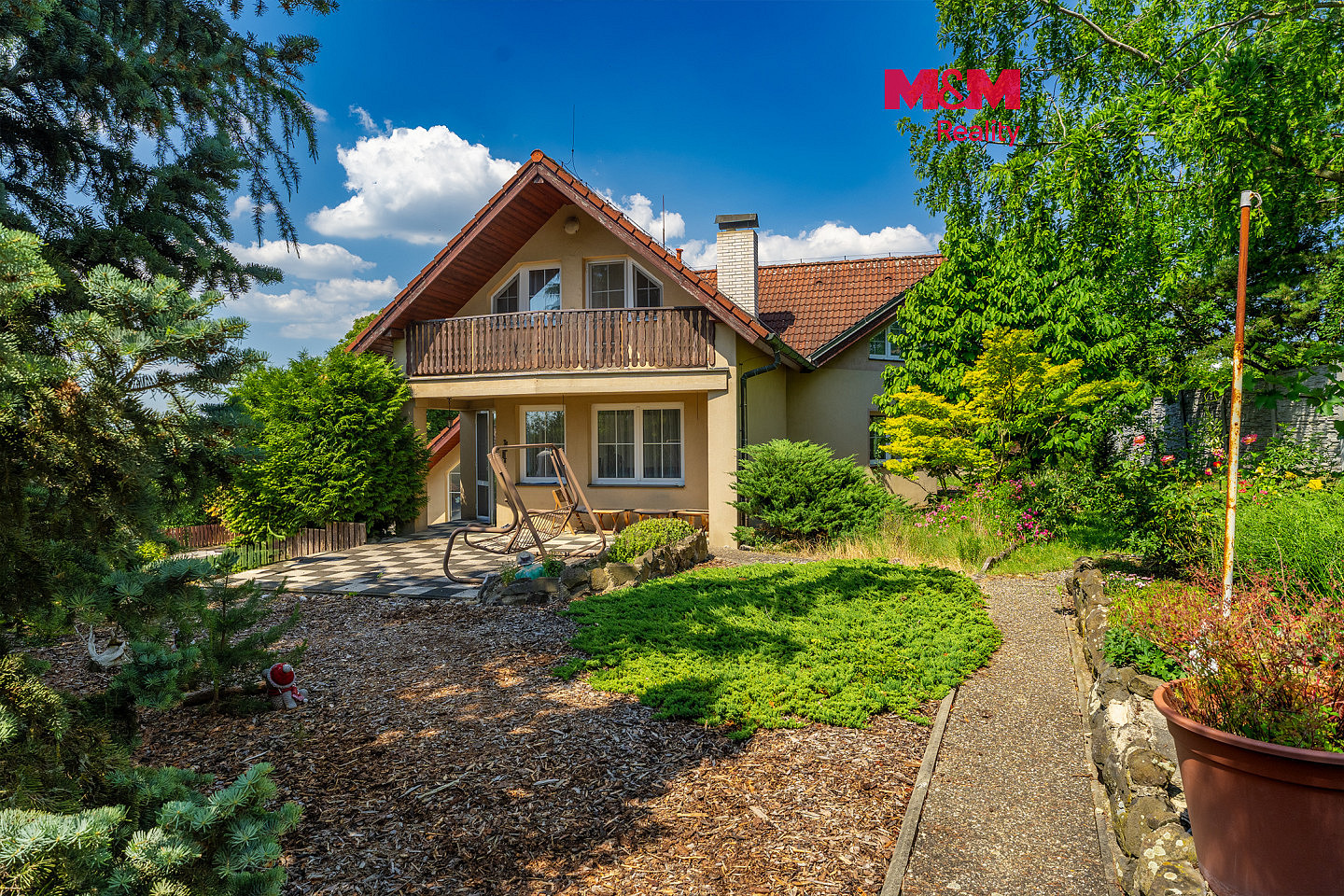 Prodej domu 281 m² s pozemkem 1 613 m²