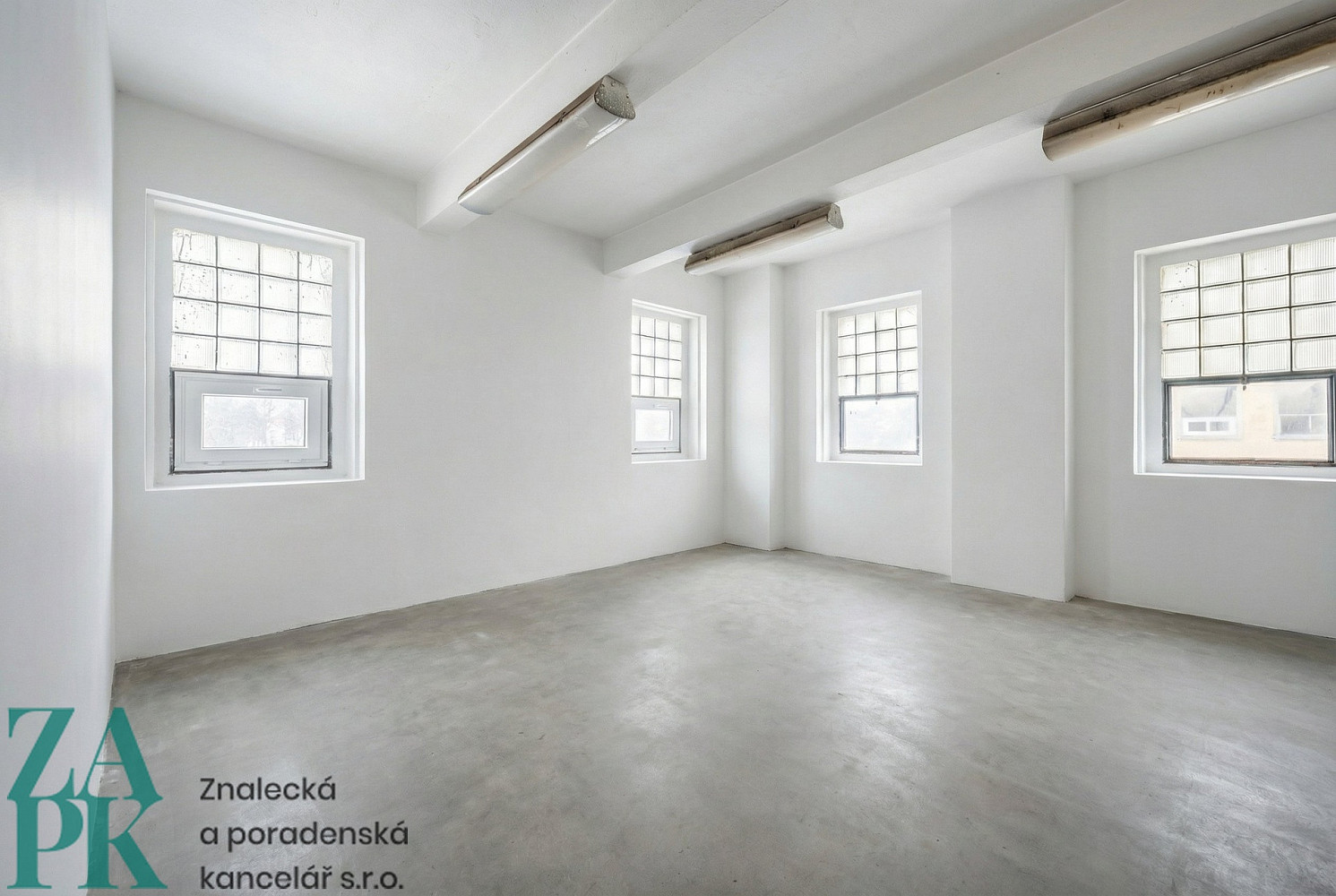 Pronájem skladovacích prostor 1 075 m² – fotografie 5