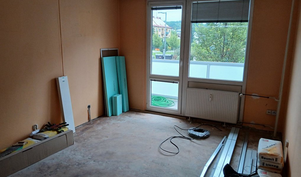 Prodej bytu 3+1 70 m², Hostinné – náhled fotky 4