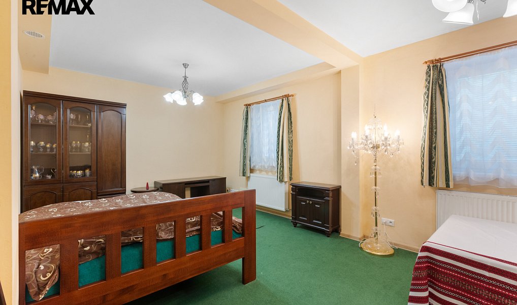Prodej zemědělského objektu 900 m², Nová Role – náhled fotky 6