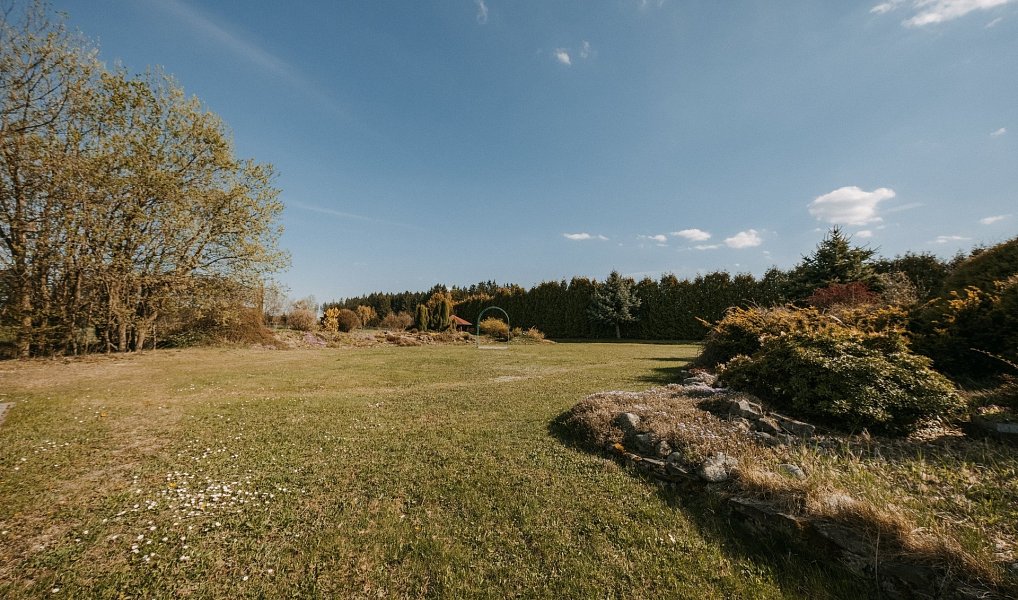 Prodej ubytovacího objektu 280 m², Suchý – náhled fotky 9