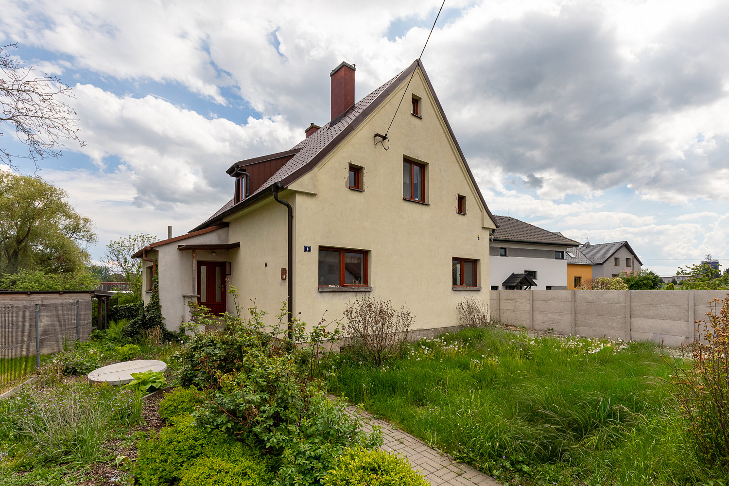 Prodej domu 122 m² s pozemkem 795 m² – fotografie 2