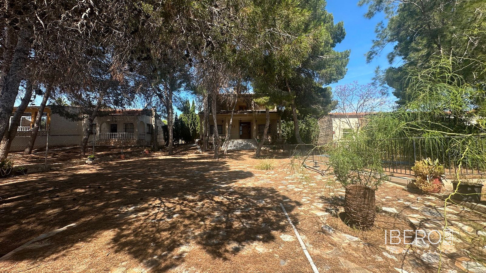 Prodej domu 320 m² s pozemkem 1 300 m² — photo 3