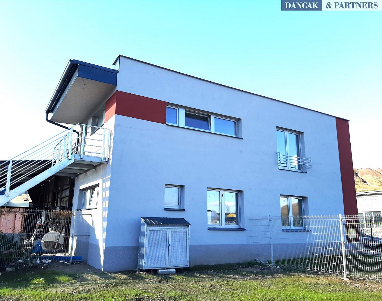 Pronájem kanceláře 50 m² – fotografie 2
