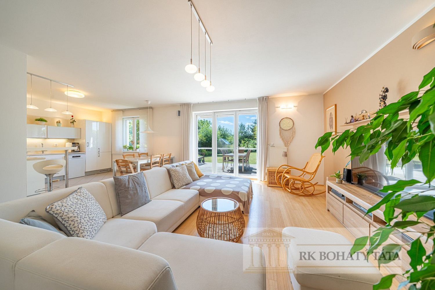 Prodej domu 192 m² s pozemkem 324 m²