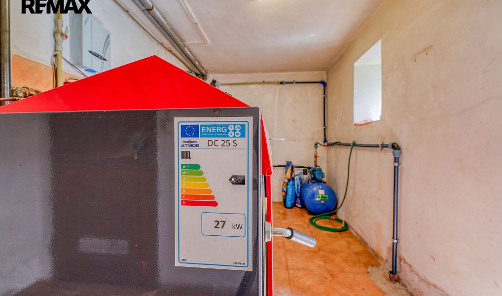 Prodej domu 220 m² s pozemkem 1 917 m², Pernarec – náhled fotky 28