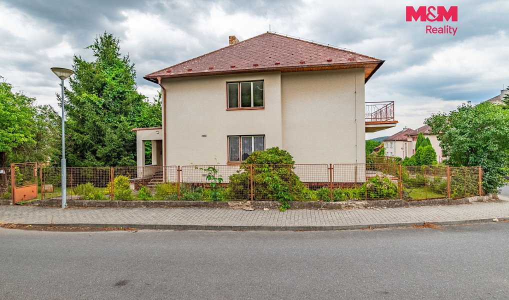 Prodej domu 256 m² s pozemkem 660 m², Čestice – náhled fotky 26