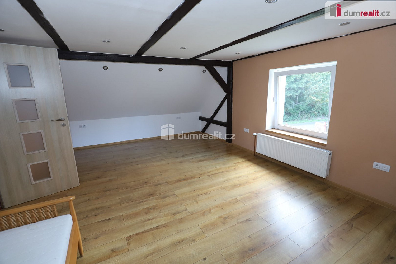 Prodej domu 180 m² s pozemkem 1 242 m² – fotografie 3