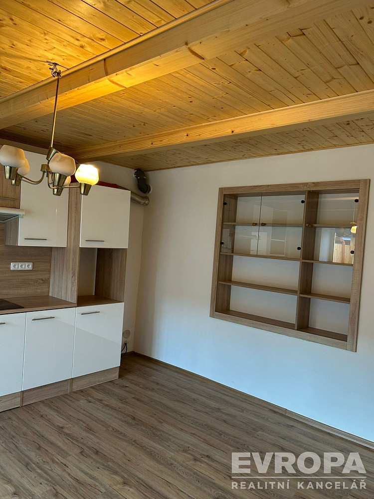 Prodej domu 165 m² s pozemkem 196 m² – fotografie 5