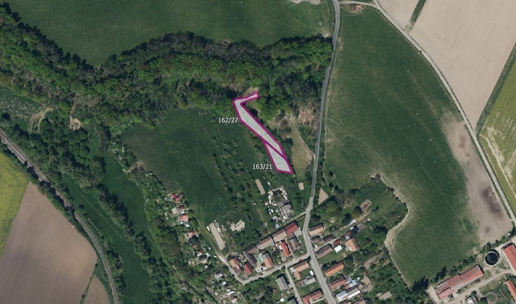 Prodej louky, 2176 m², Pardubice, Jeníkovice