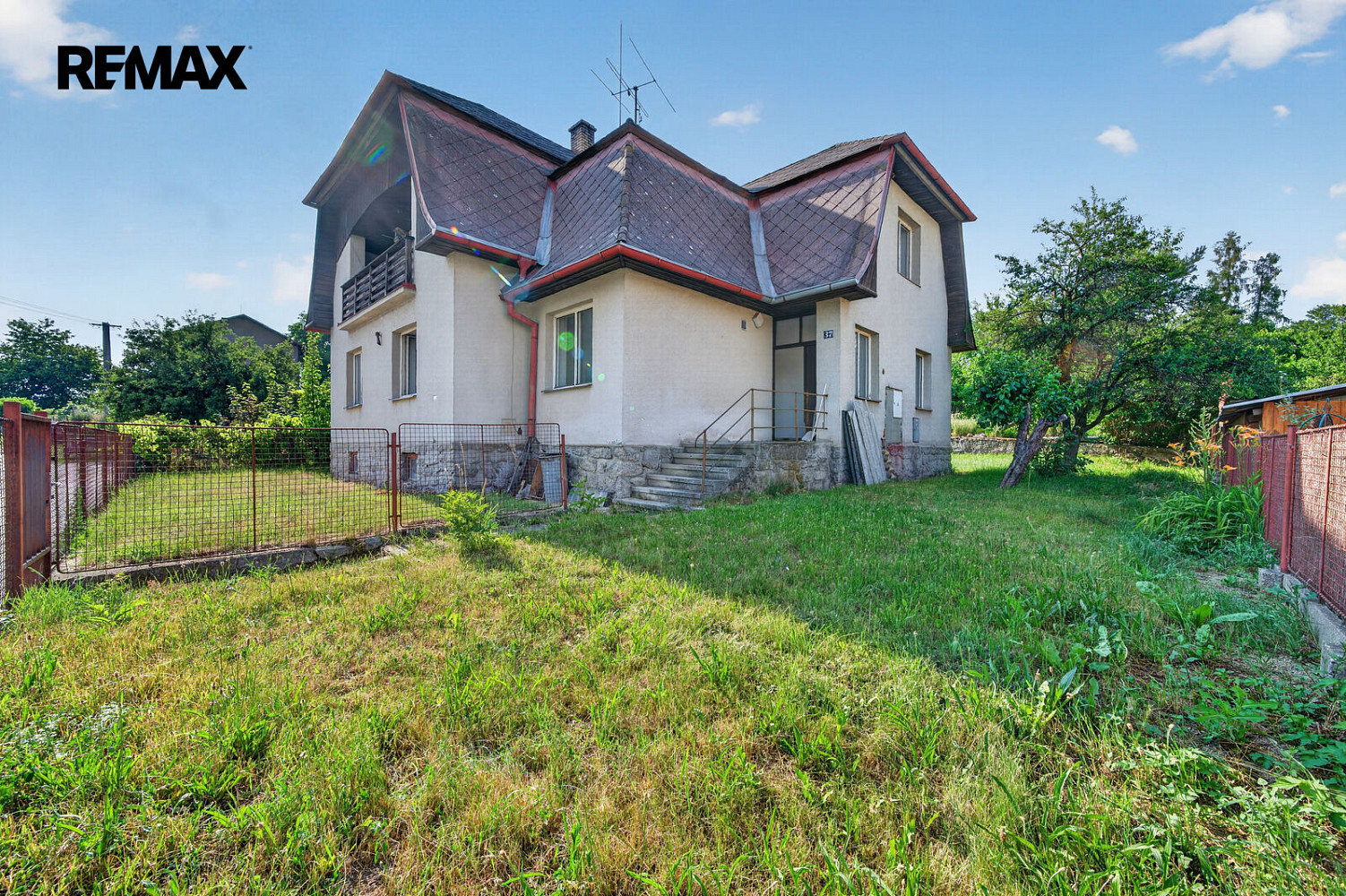 Prodej domu 198 m² s pozemkem 566 m²