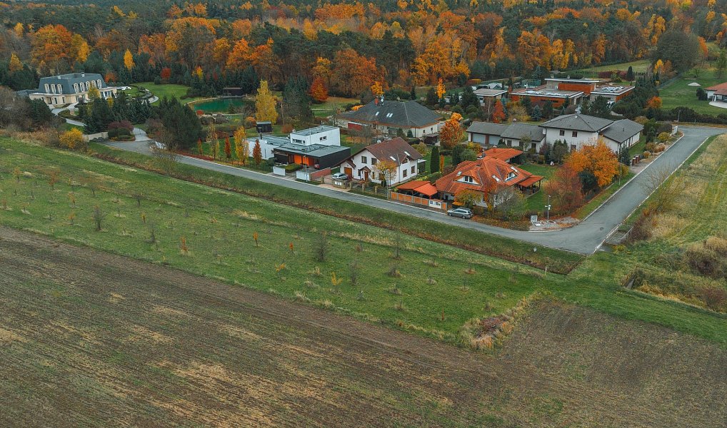 Prodej pozemku 772 m², Pardubice – náhled fotky 2