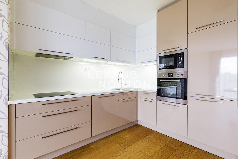 Pronájem bytu 3+kk 99 m²