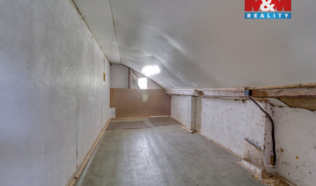 Prodej domu 215 m² s pozemkem 2 023 m², Toužim – náhled fotky 16