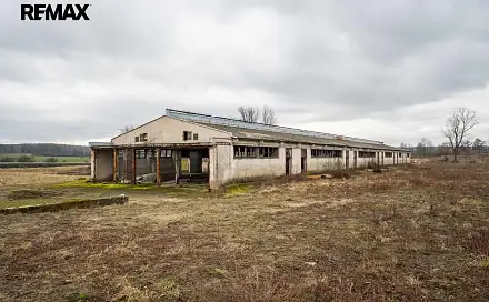 Prodej komerčního pozemku 9 053 m², Přelouč, okres Pardubice