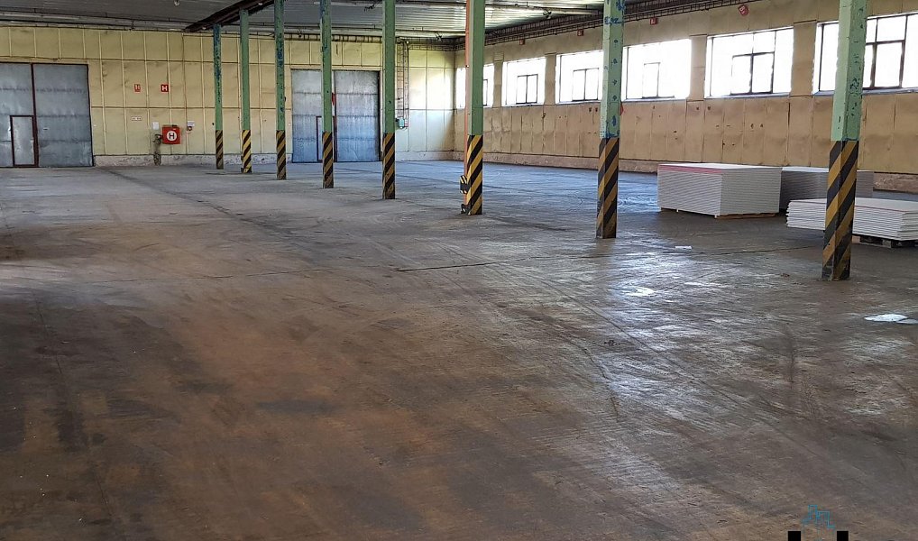 Pronájem výrobních prostor 1 000 m², Most – náhled fotky 3