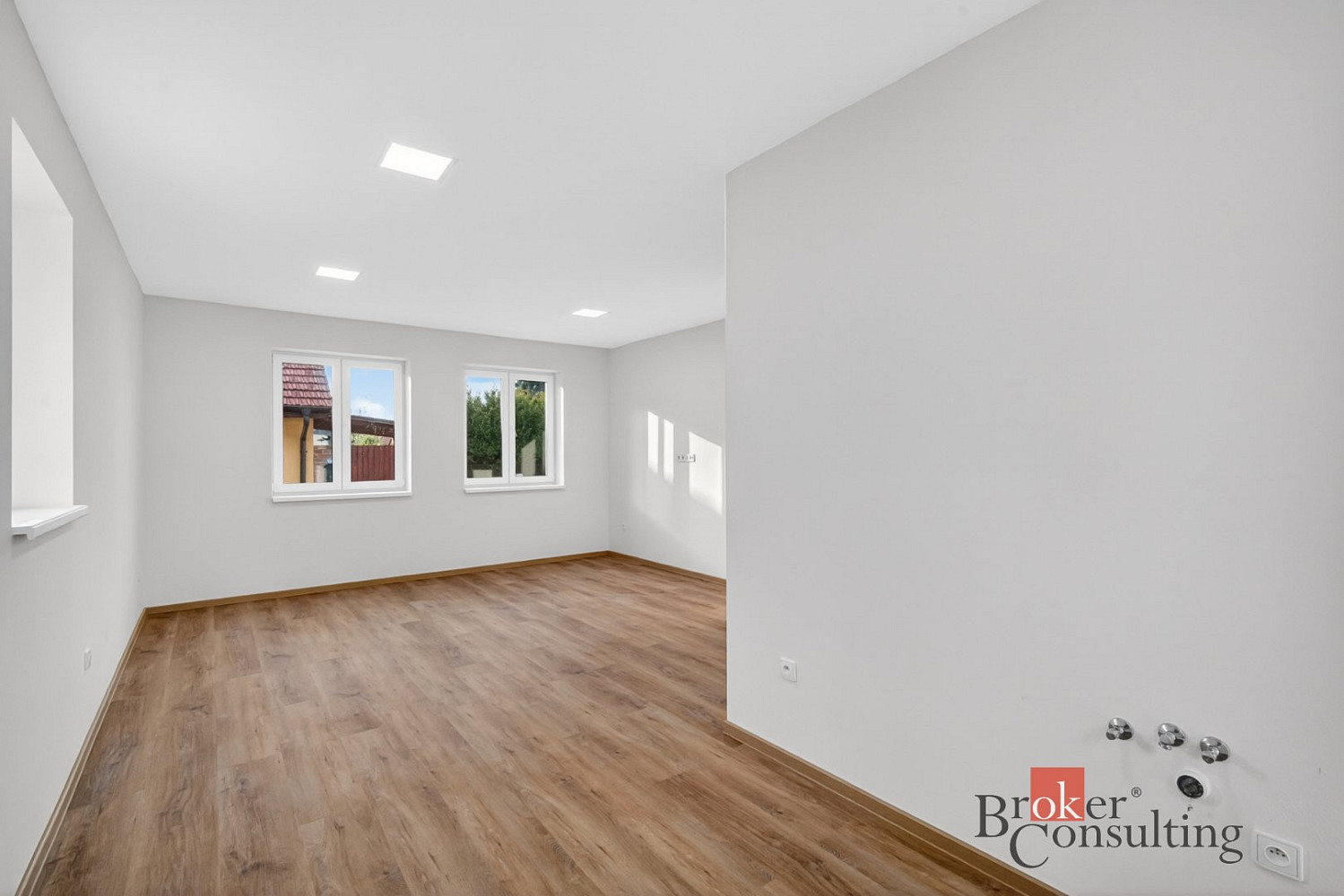 Prodej bytu 2+kk 56 m² — photo 2
