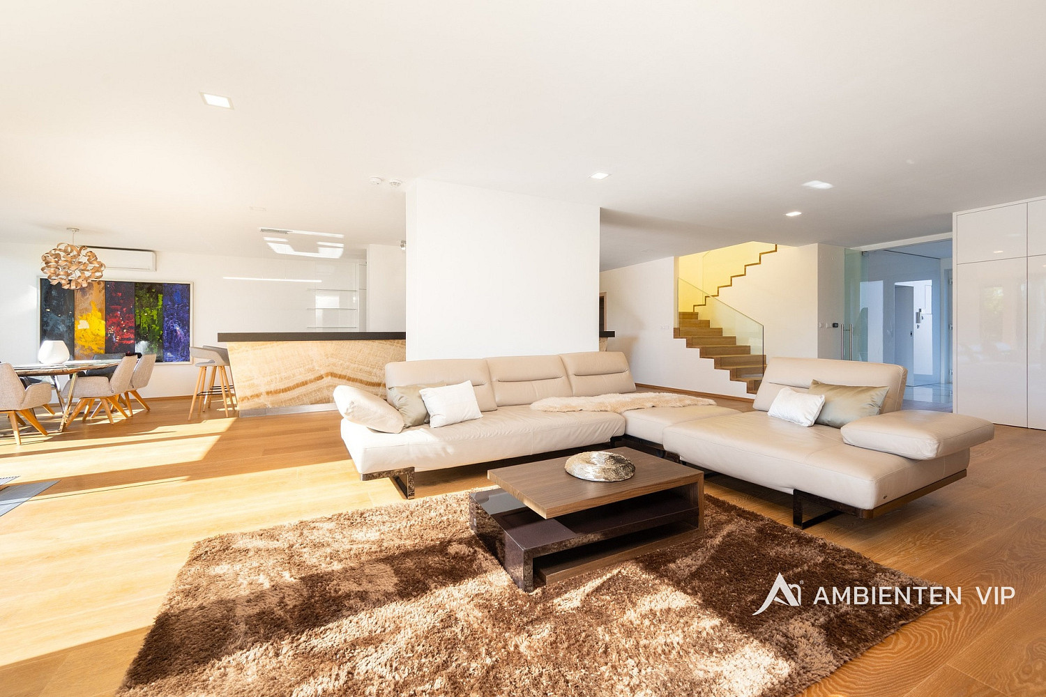 Prodej domu 382 m² s pozemkem 849 m² – pohled 4