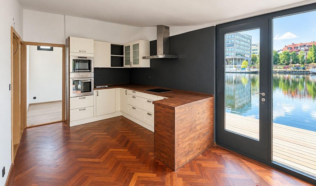 Hausbót 4kk - 96m2 s terasou 30m2 a kotevním místem Praha, Praha – náhled fotky 13