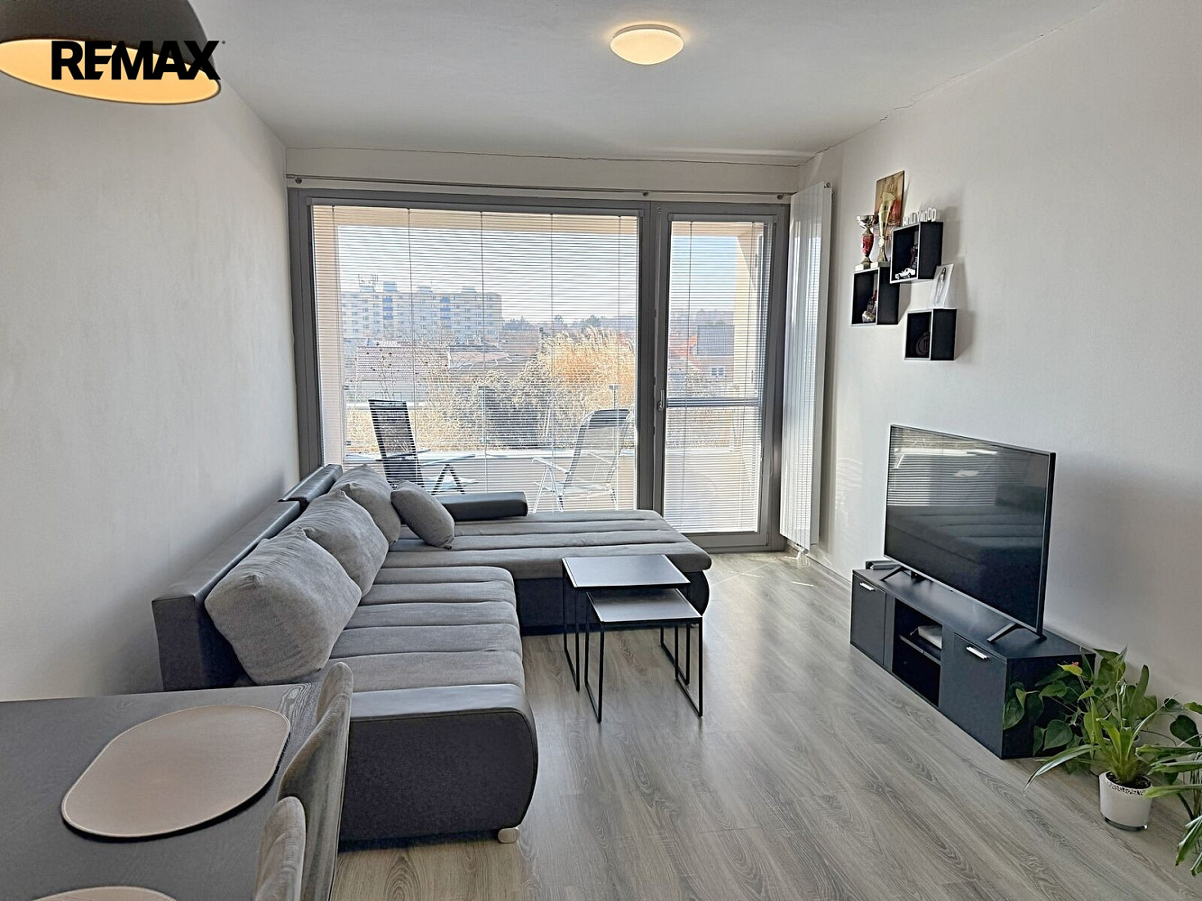 Pronájem bytu 2+kk 49 m² — photo 2