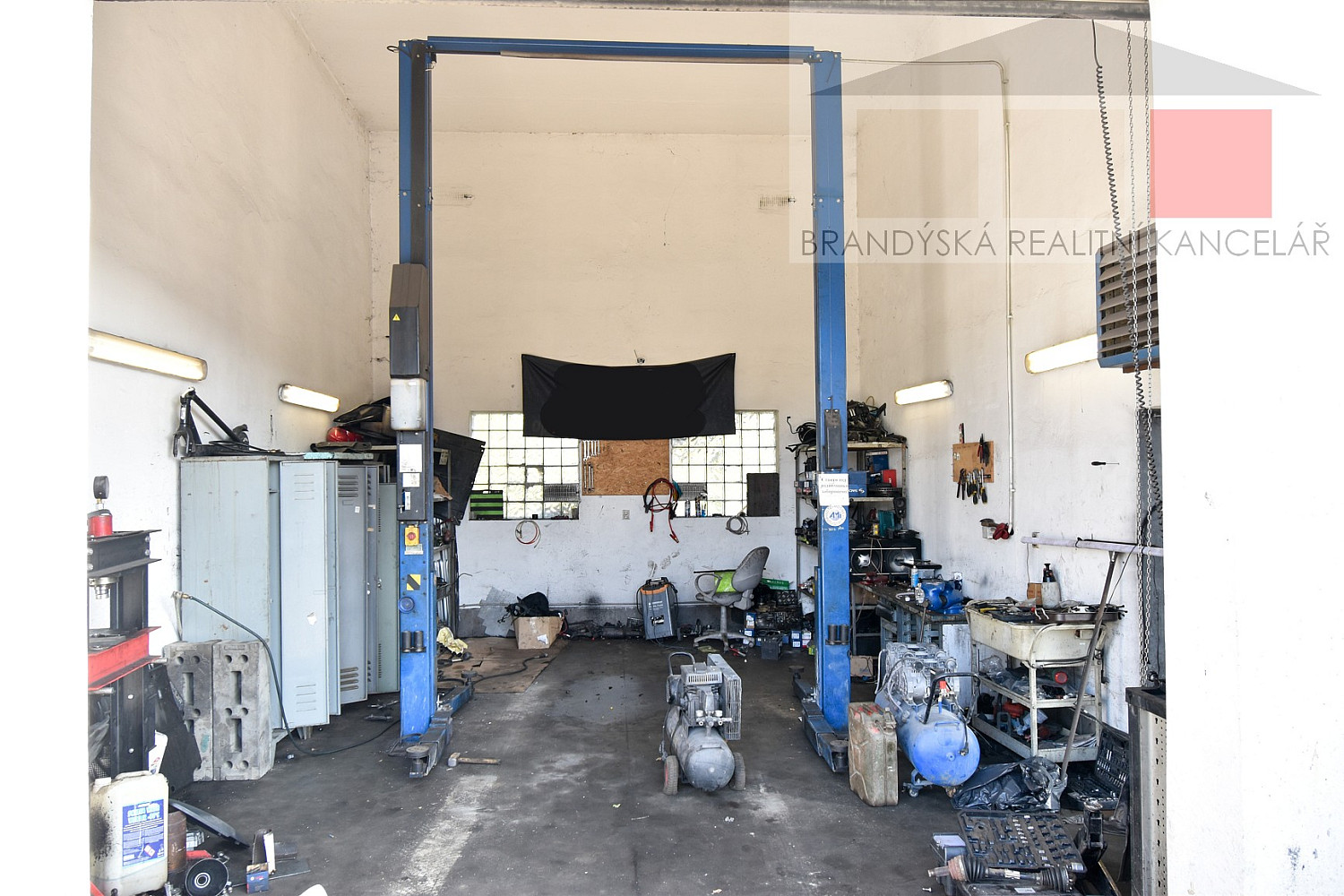 Pronájem komerčního objektu (jiného typu) 200 m² – fotografie 5