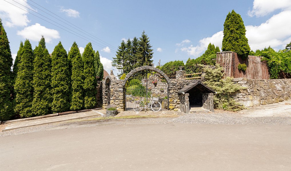 Prodej domu 478 m² s pozemkem 4 241 m², Verneřice – náhled fotky 30