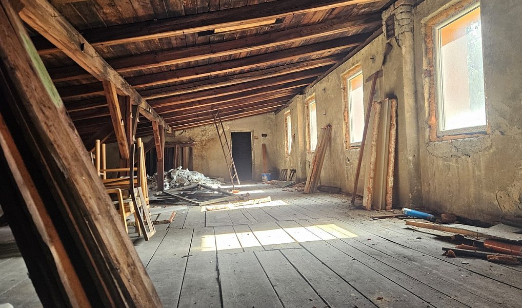 Prodej domu 310 m² s pozemkem 878 m², Jílové – náhled fotky 11