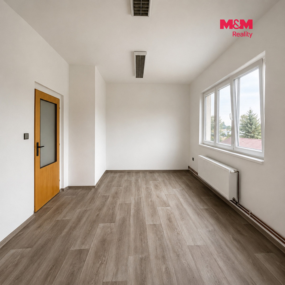 Pronájem kanceláře 138 m² – fotografie 4