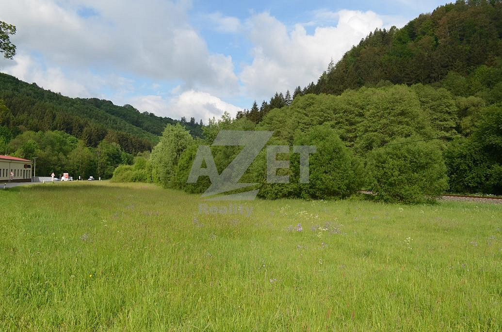 Prodej stavebního pozemku 4 500 m²